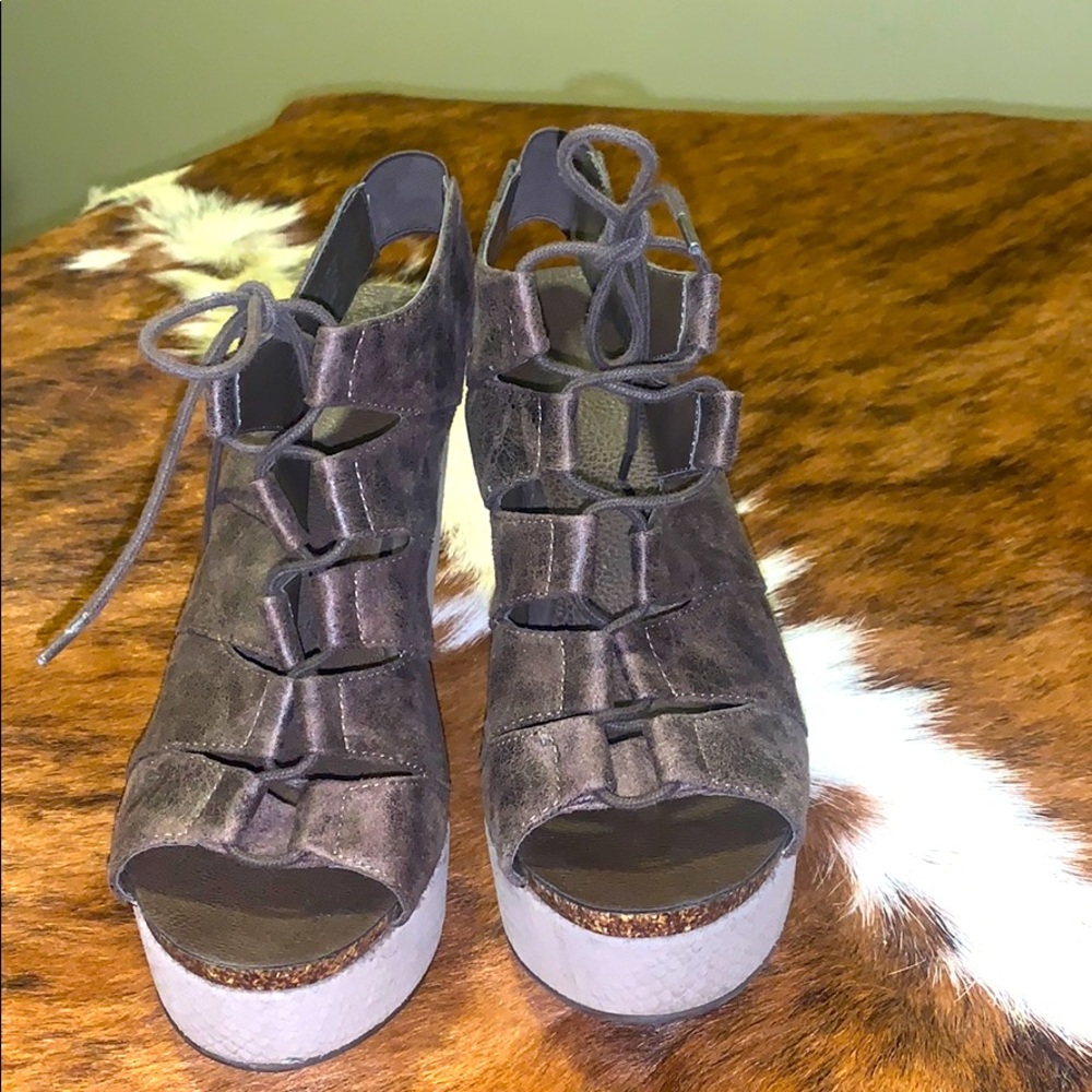 Wedges - Picture 2 of 2